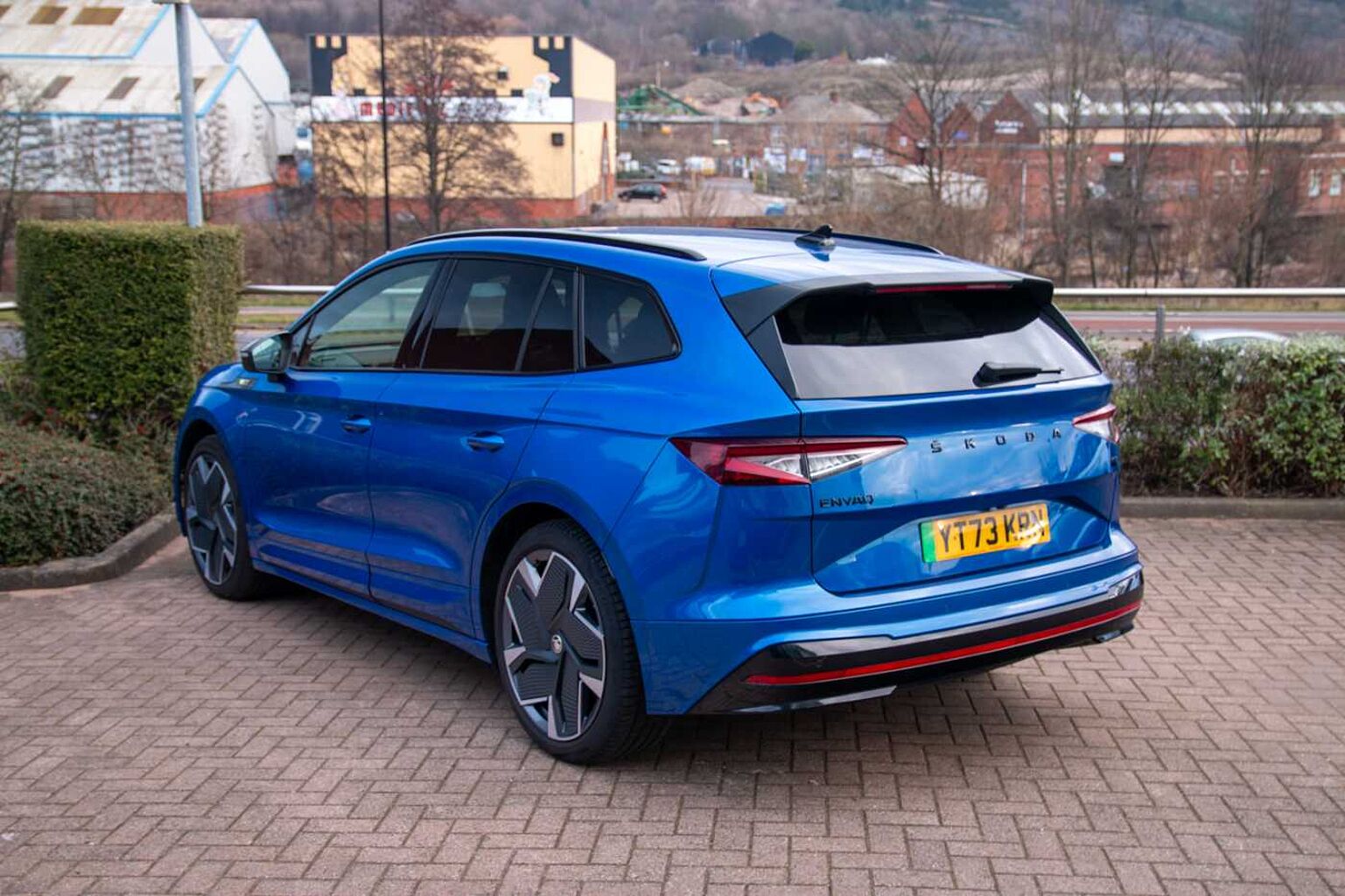 SKODA Enyaq Iv Estate iV vRS 82 kWh 299 PS Single speed 4x4